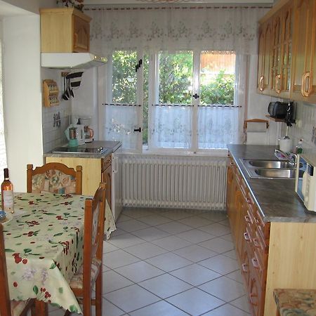 Csaladi Vendeghaz Apartment Eger Phòng bức ảnh