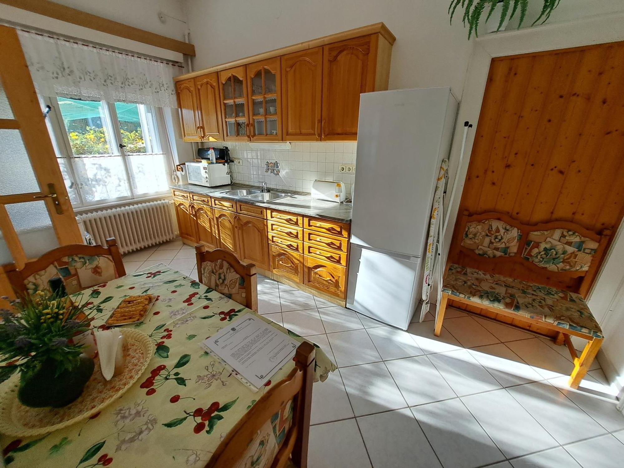 Csaladi Vendeghaz Apartment Eger Ngoại thất bức ảnh